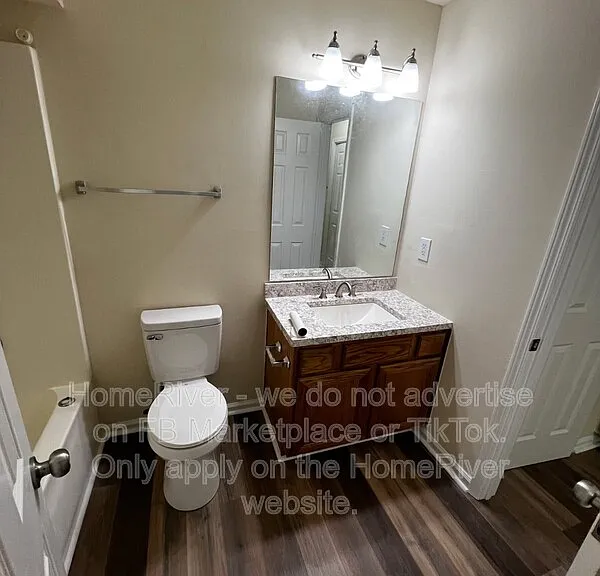 2360 Wellington Cir — Photo 5