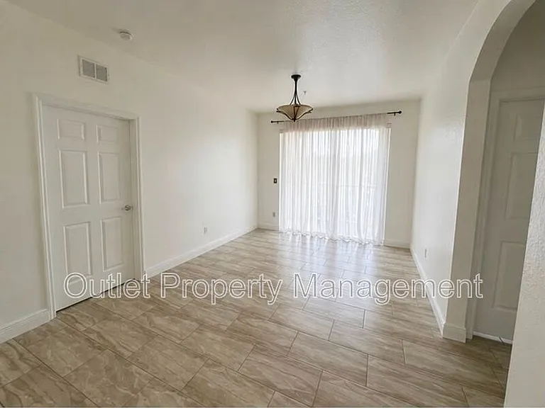8630 Buccilli Dr #201 — Photo 3