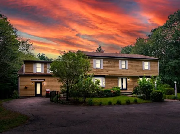 35 Job Dr, Richmond, RI 02892