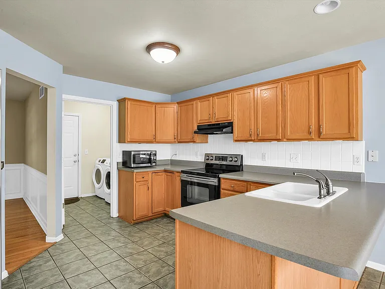 709 Indigo — Photo 14