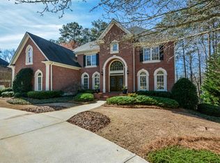 210 Oakhurst Leaf Dr, Milton, GA 30004
