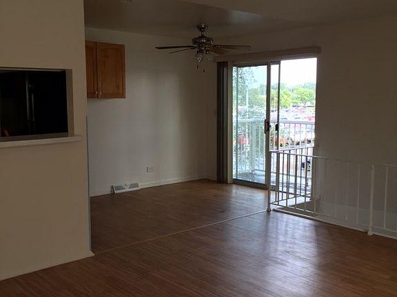 dinning room and livingroom