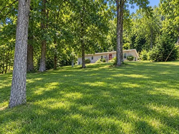 2001 Crocus Creek Rd, Burkesville, KY 42717