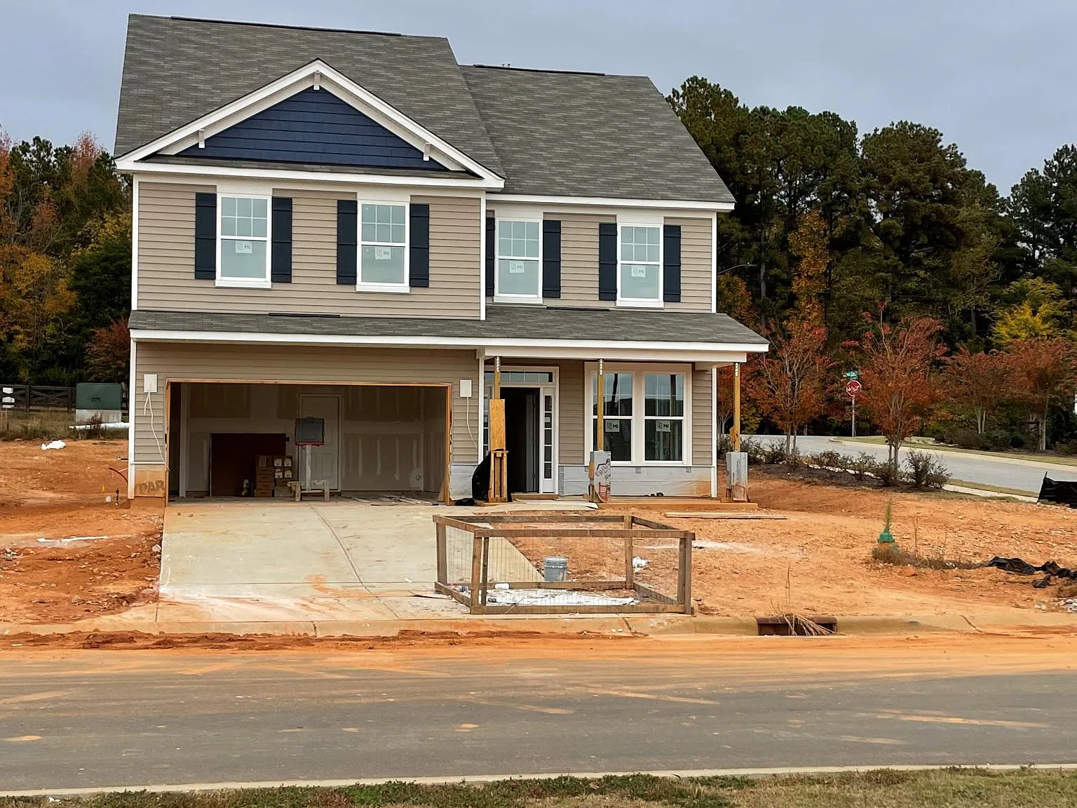 905 Harmony Ranch Ln — Photo 1