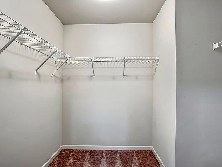 529 Metro Sta — Photo 20