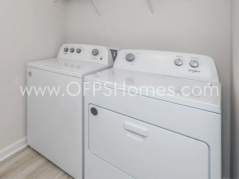4627 Naval Ct — Photo 28