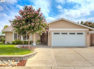 475 Yosemite Dr, Livermore, CA 94551