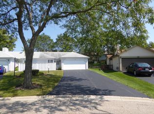 258 Whitewood Dr, Streamwood, IL 60107