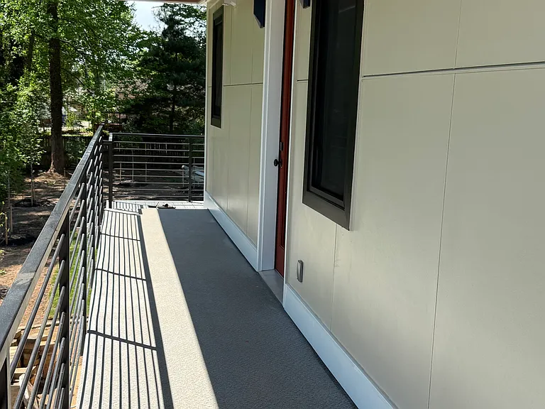 Warwick Ave — Photo 11