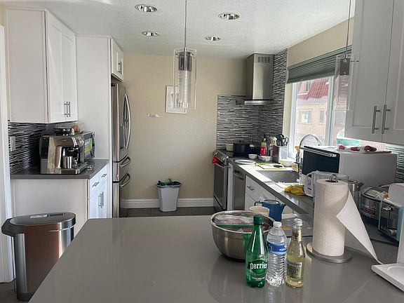 2nd image of 842 Monty Cir #842