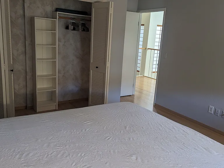 564 Sand Hill Cir — Photo 31