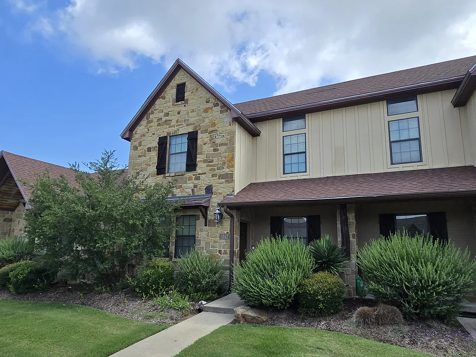 3342 Lieutenant Ave