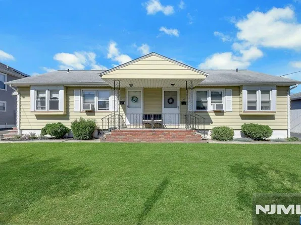 35 Grant Street, East Rutherford, NJ 07073