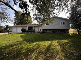 205737 Folz Rd, Stratford, WI 54484