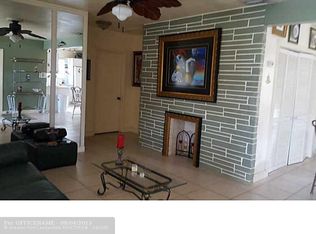 2642 De Soto Dr, Hollywood, FL 33023