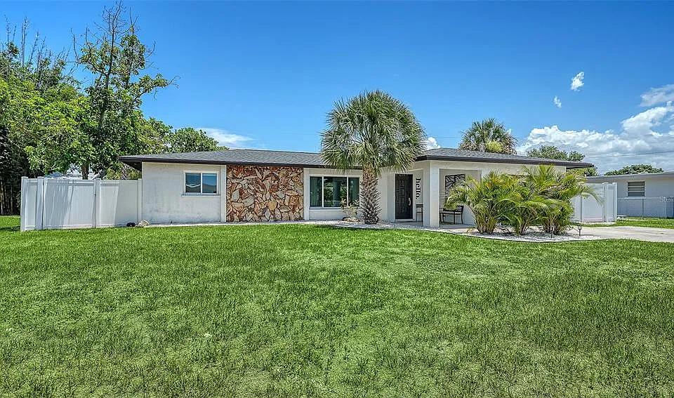1302 Mango Ave