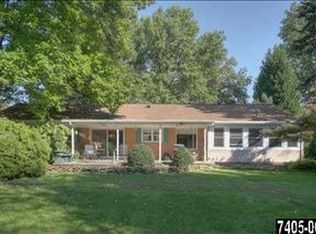 122 Lynbrook Dr S, York, PA 17402