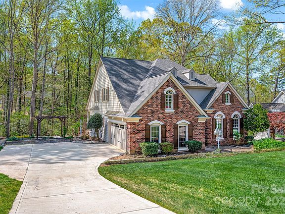 4th image of 125 Cove Creek Loop #18