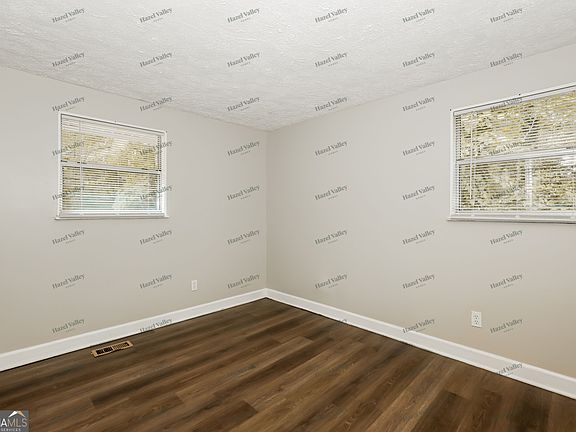 2nd image of 809 Brian Ln
