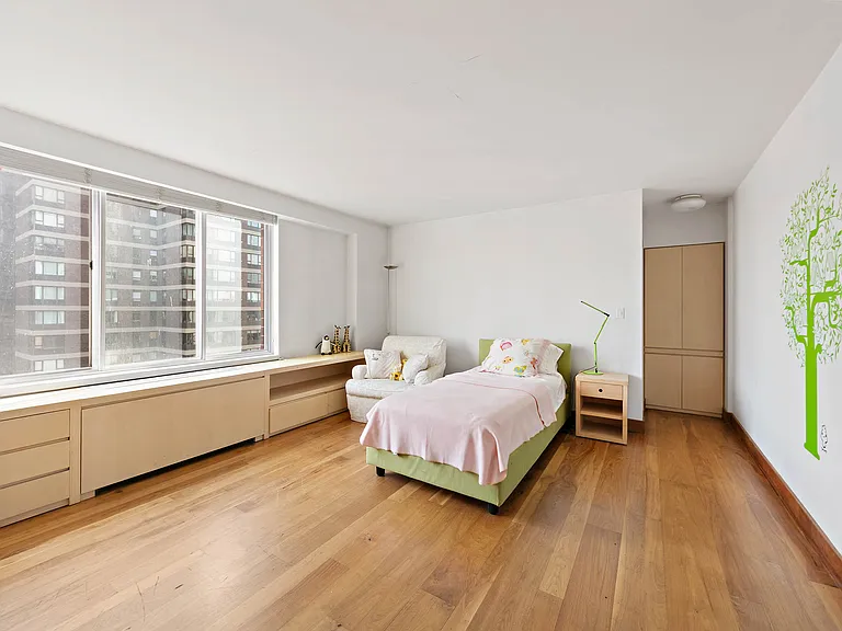 420 E 58th St #23BC — Photo 9