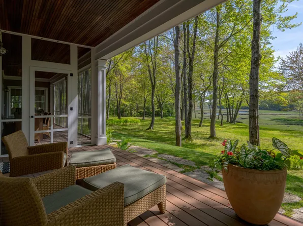 4 Shore Road, Biddeford, ME 04005