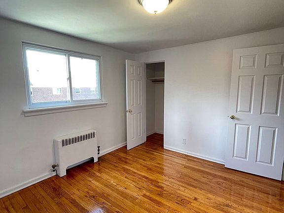 4th image of 441 Lawn Ave APT 5