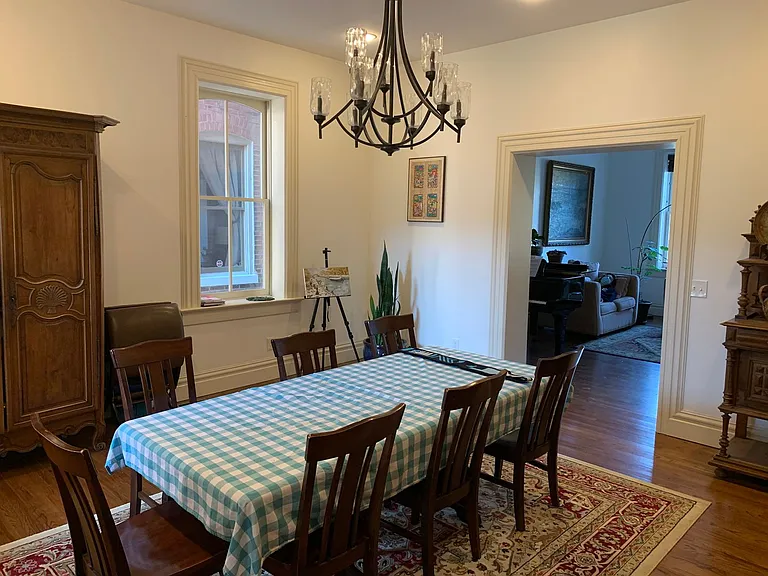 3325 Indiana Ave — Photo 5