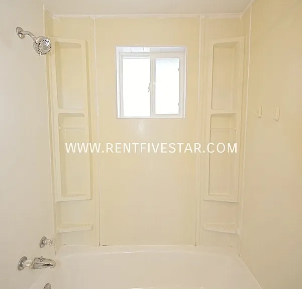 708 Myrtle St — Photo 7