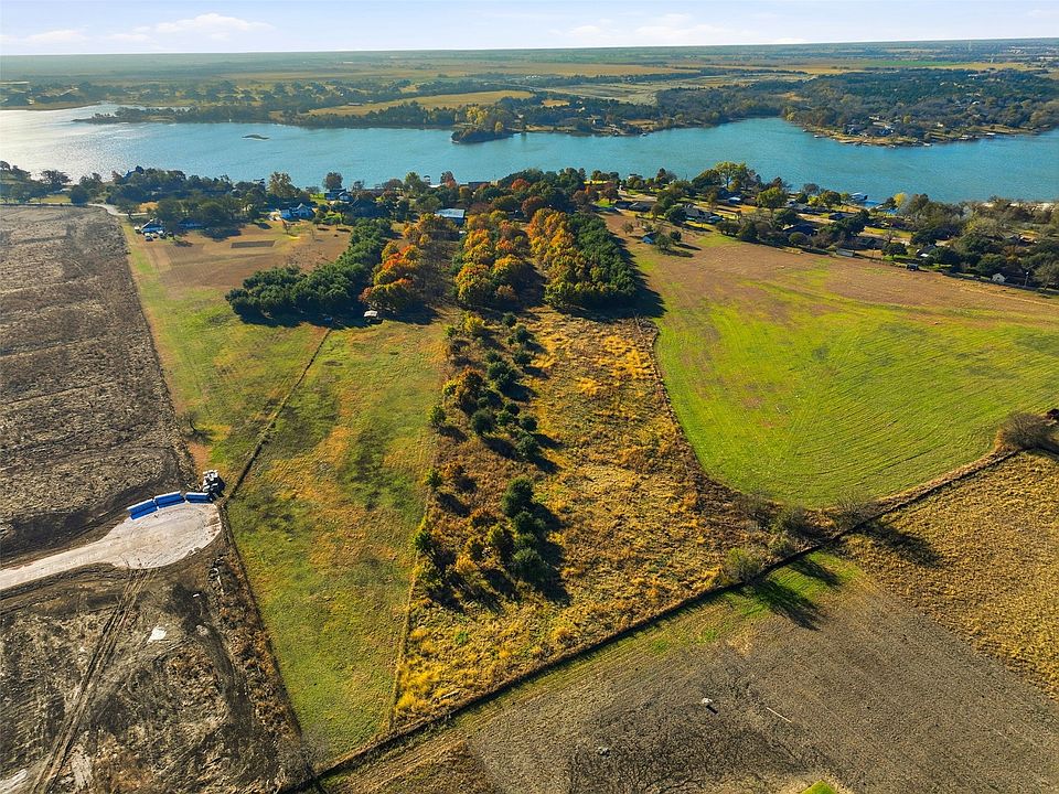 1st image of Lakeshore Dr