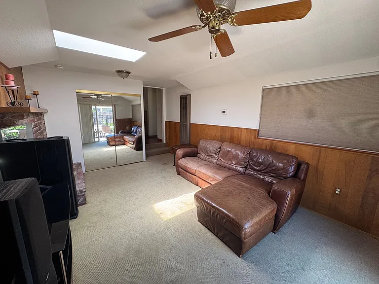 1443 Beacon Ave — Photo 20
