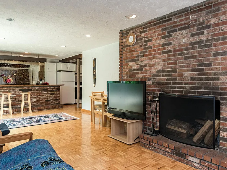 1 Radcliffe Rd — Photo 30