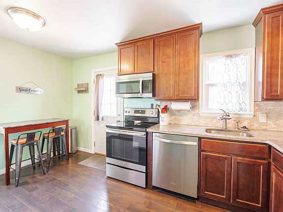 4th image of 873 S 10th St