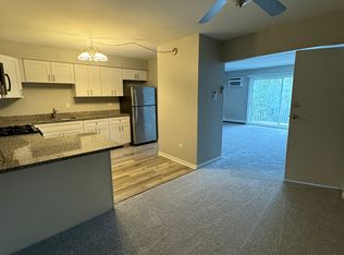 442 Crescent Blvd APT C3, Lombard, IL