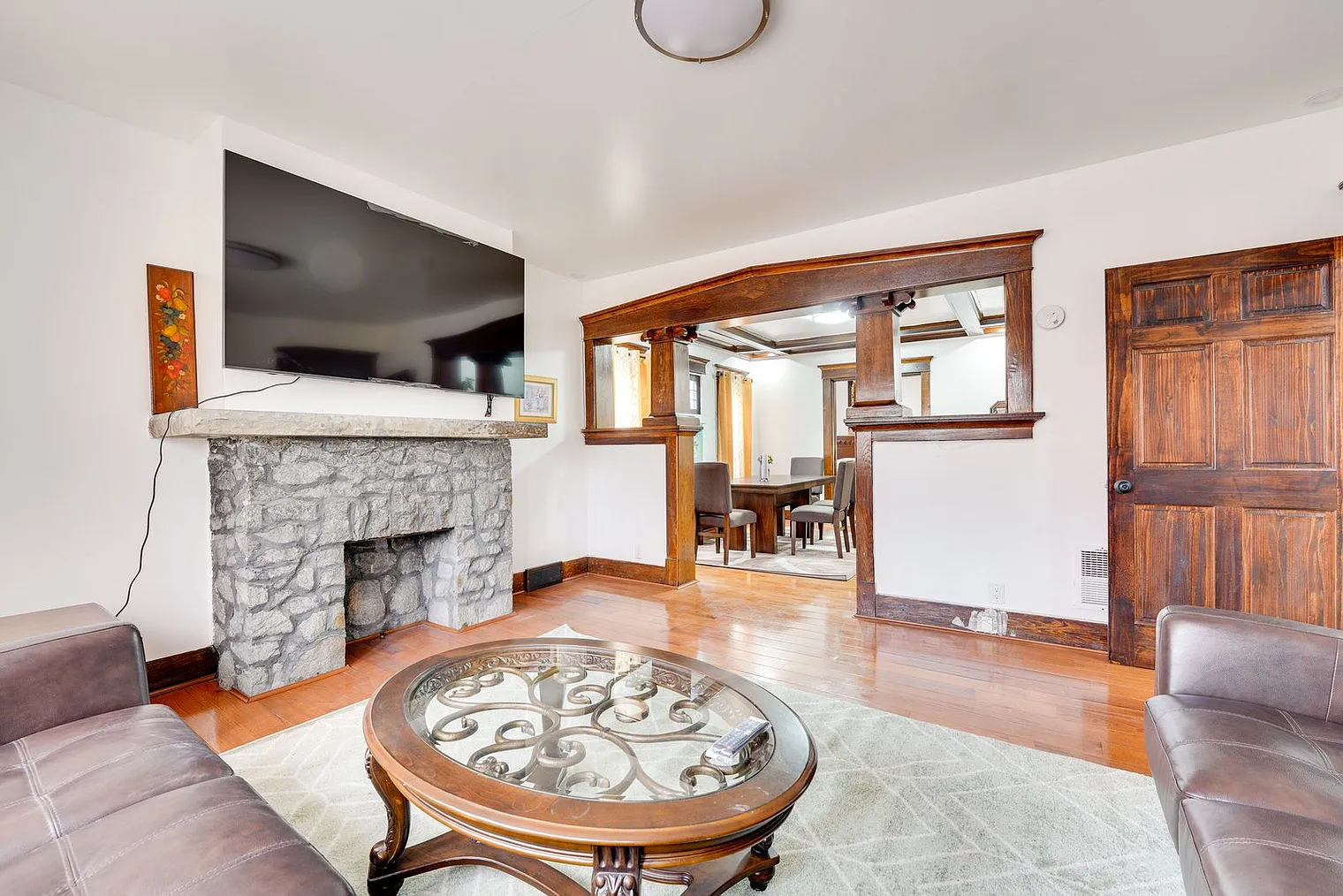 4 bed, 1.0 bath, 1496 sqft, $3,496 — Photo 3