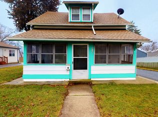 815 North Ave, Aurora, IL 60505