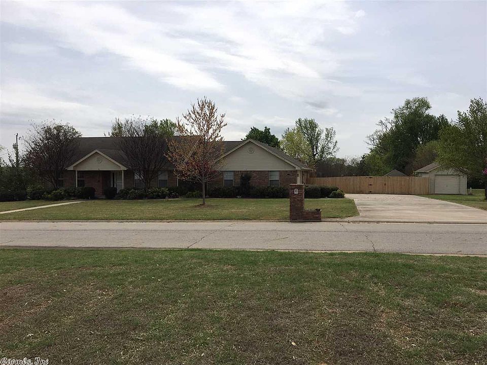 1st image of 132 Jewel Dr
