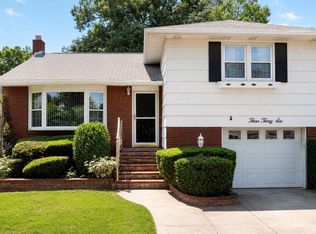 336 W Valley Stream Boulevard, Valley Stream, NY 11580