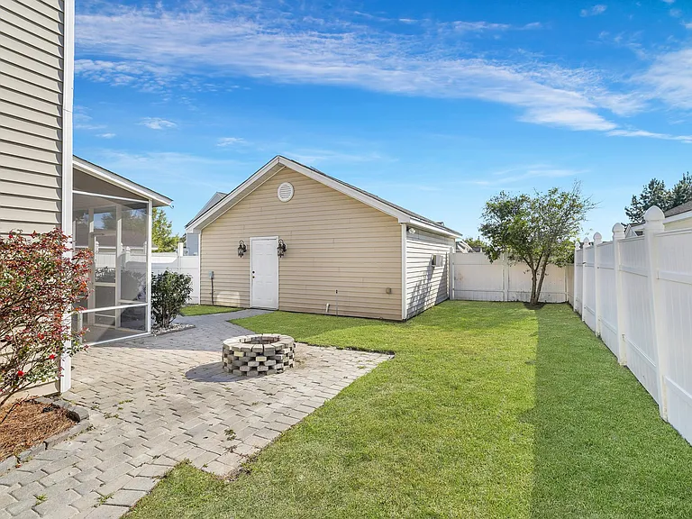 14 Ashleigh Ln — Photo 46