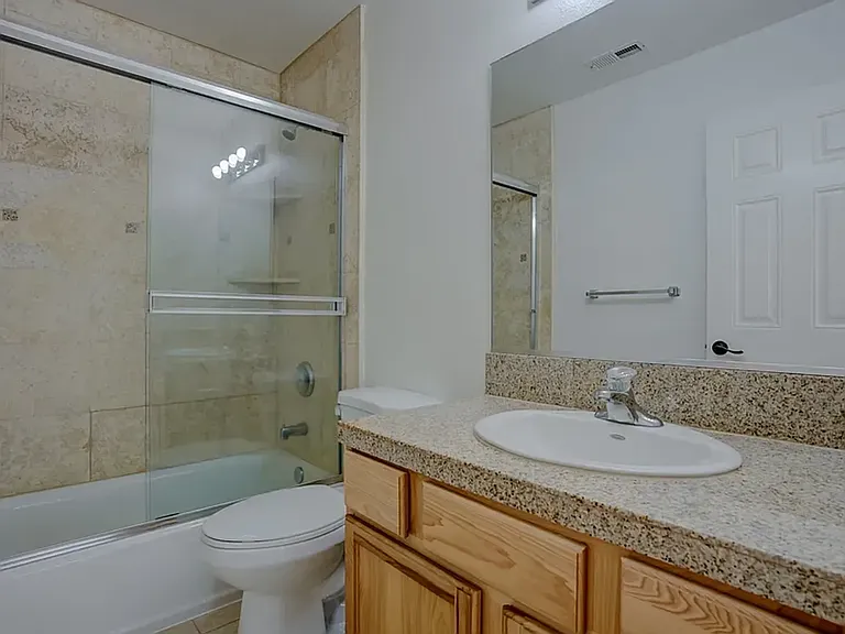 1455 N Main St — Photo 12