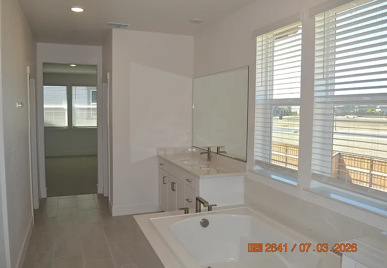 228 W Volta St — Photo 16