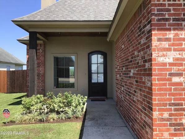 305 Timber Bark Rd, Lafayette, LA 70508