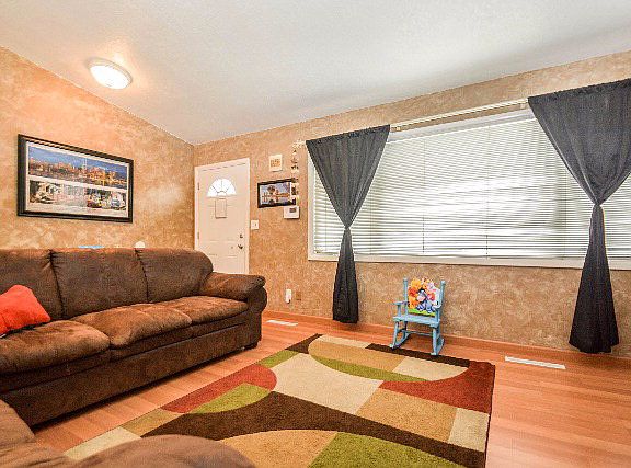 3rd image of 740 Stimson Ave