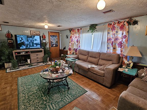5th image of 2213 Belmont Ave