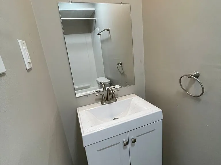 4828 Liberty Ave. — Photo 10