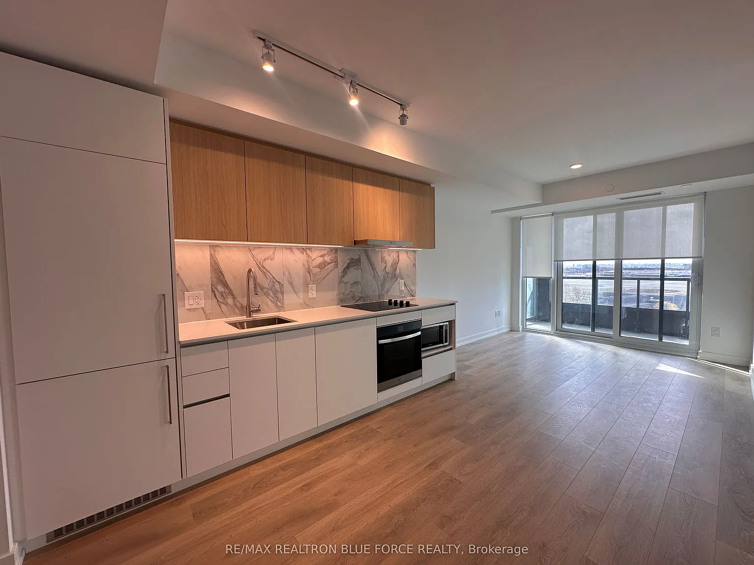 3 bed, $2,900 — Photo 3