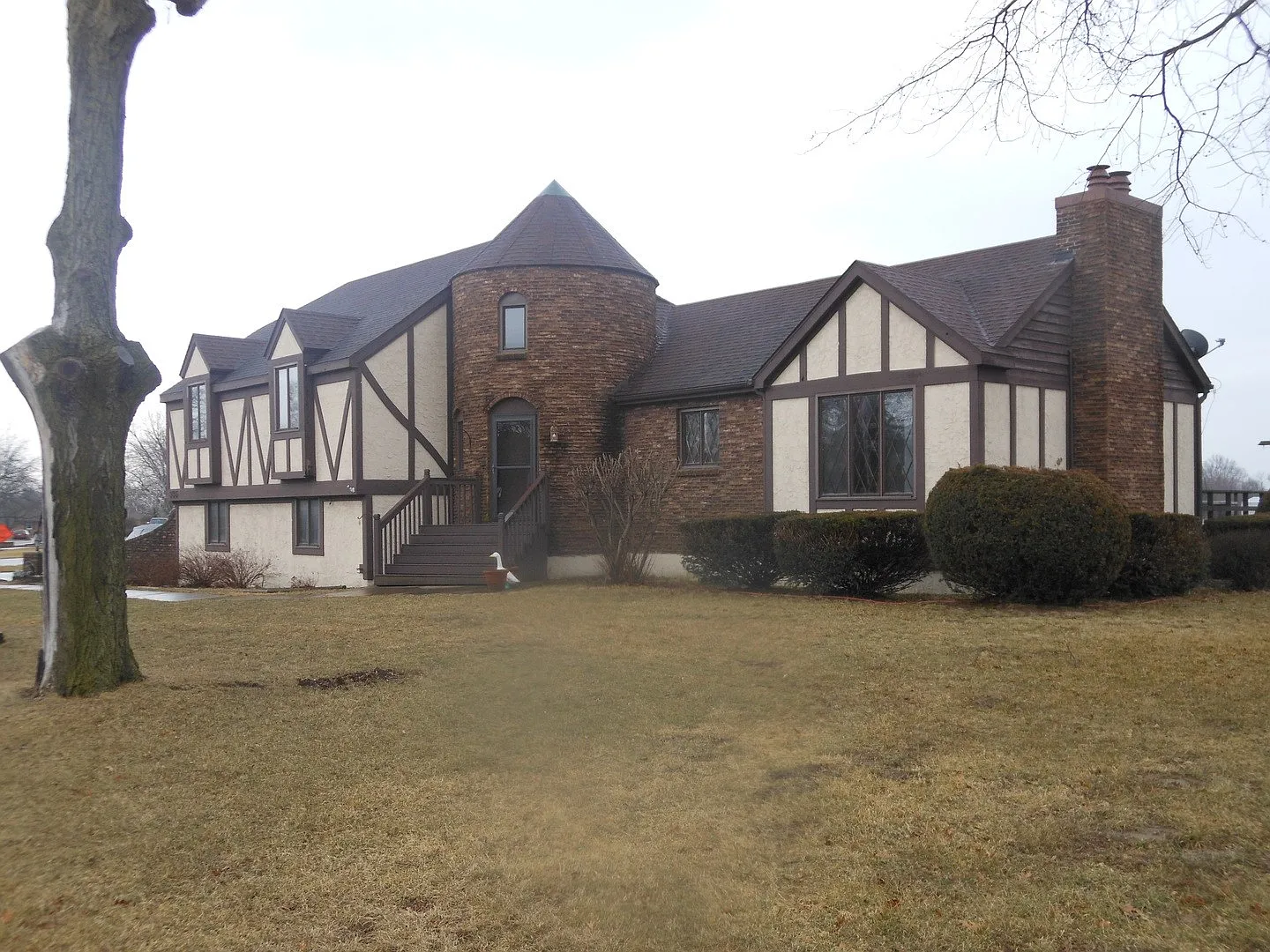 935 John St photo 1