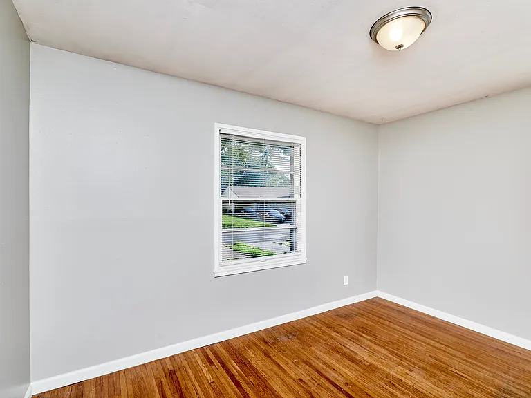 446 Cameron Rd — Photo 14