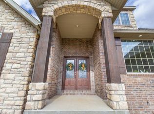 1079 Castle Rock Ave, Lebanon, MO 65536