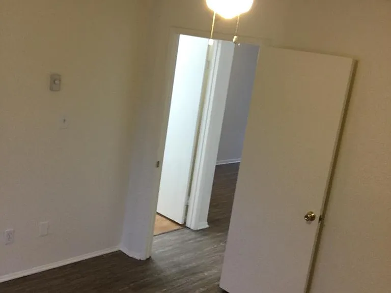 4162 Estrella Ave #3 — Photo 11