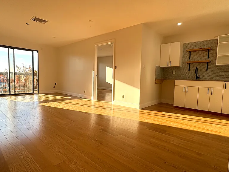 24 Corey St #305 — Photo 16